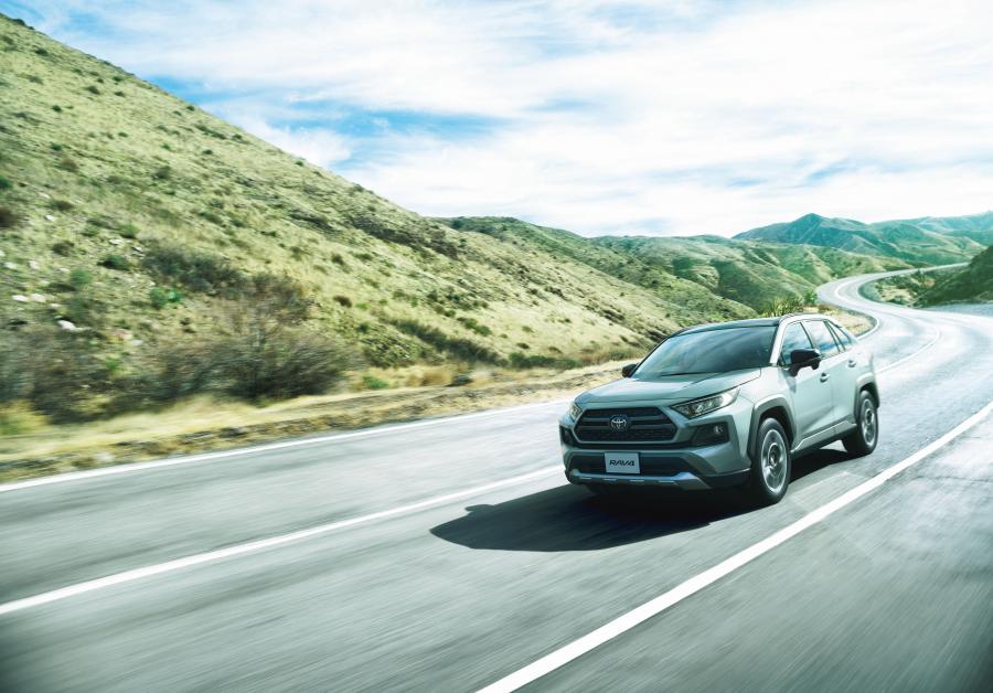  Toyota RAV4 Adventure 2019 года  (JP) (фото 7 из 8)